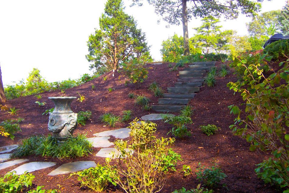 fountain and stairs with hardscaping